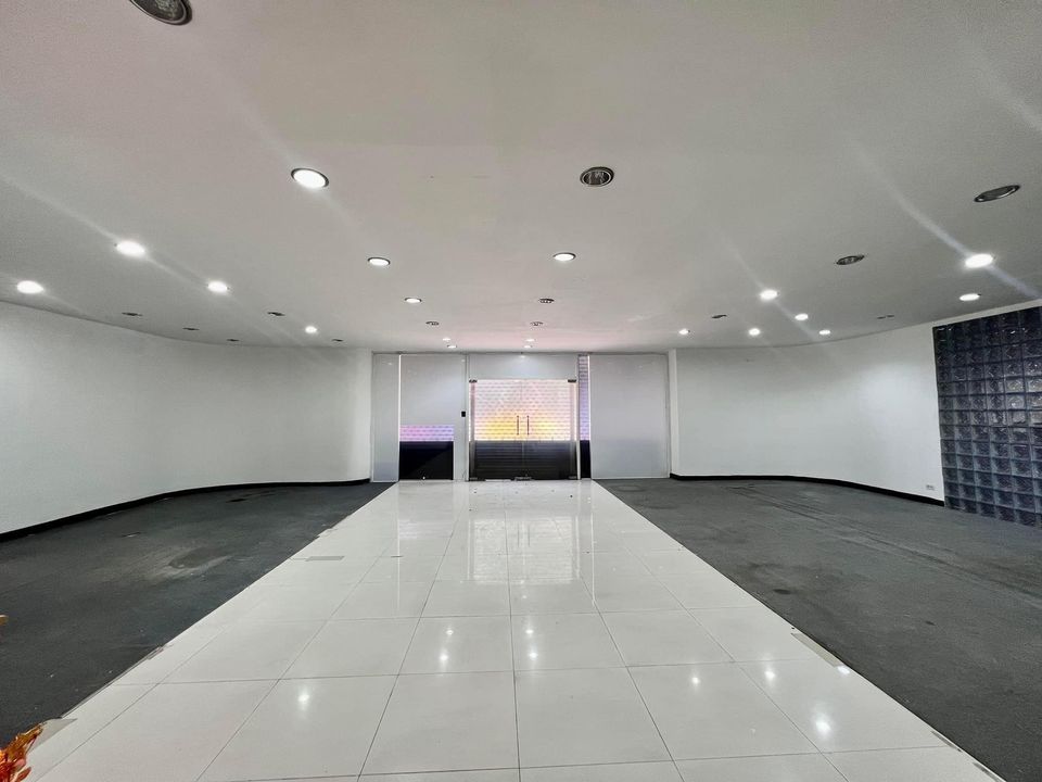 ถนน กรุงธนบุรี เจริญนคร คลองสาน bts กรุงธนบุรี