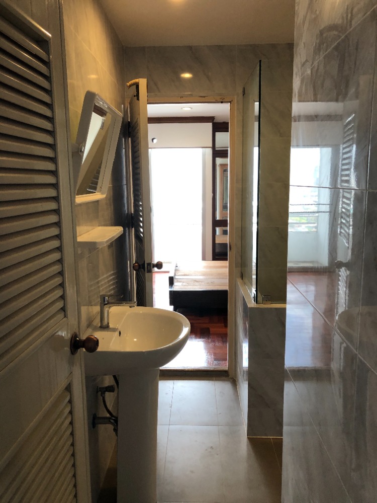 Baan Kasemsan 1 (บ้าน เกษมสันต์ 1)