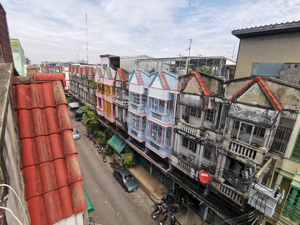 อาคารพาณิชย์ ถนนพุทธมณฑลสาย 1 ซอย 5 เพชรเกษม