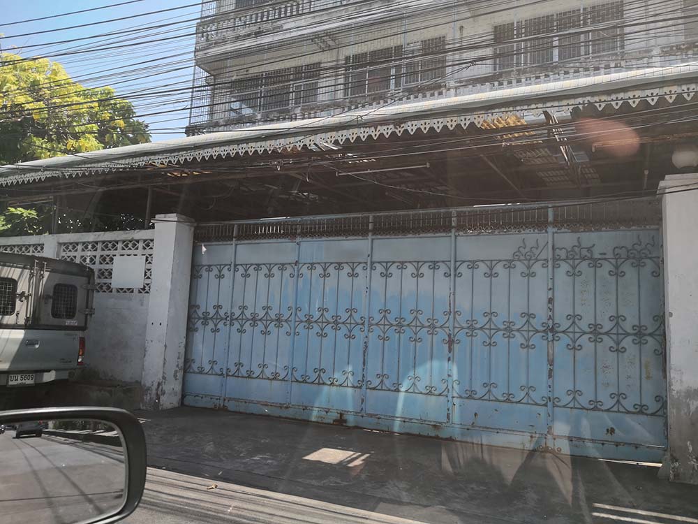 ขายตึกแถว  ซอย กำนันแม้น 28   ใกล้ถนนกัลปพฤกษ์