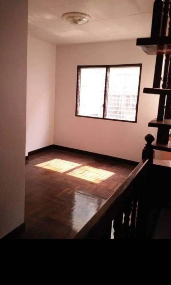 ขายทาวน์เฮ้าส์ 3 ชั้น หมู่บ้าน มวลชนธานี Muanchon Thani Village