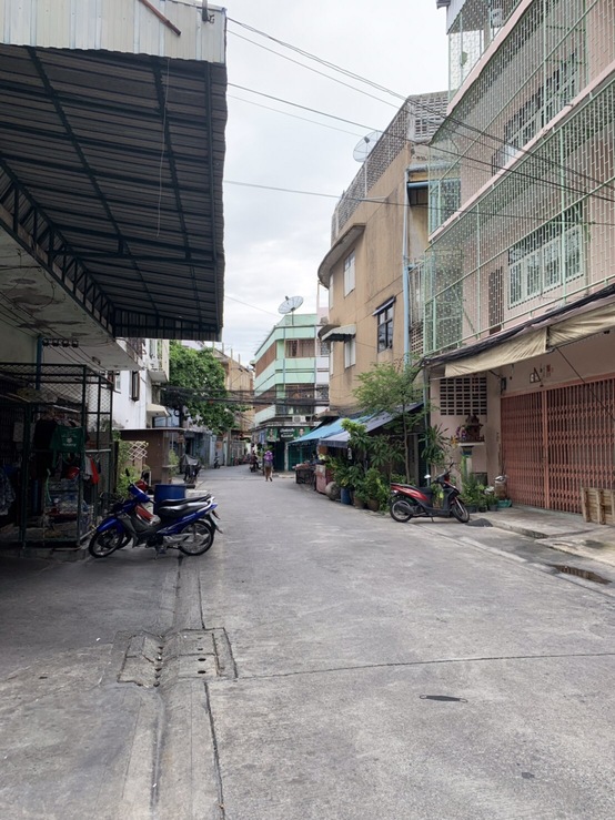 ให้เช่าตึกแถว เฉพาะชั้น 1 ถนนจันทน์ 43 แยก 18 บางคอแหลม บางโคล่