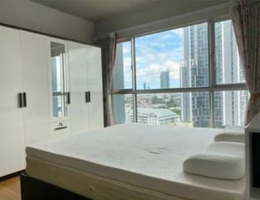 Hive Sathorn (ไฮฟ์ สาทร)