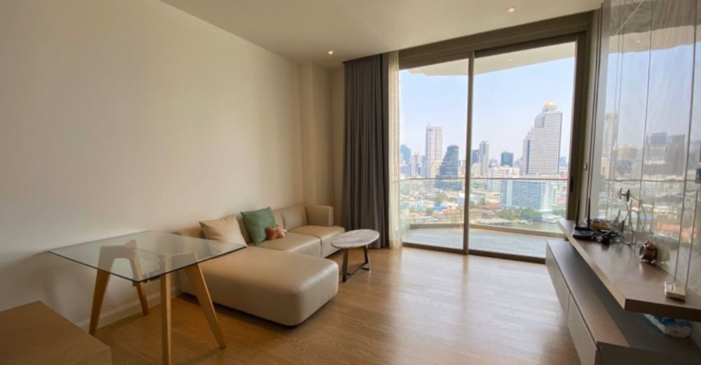 แมกโนเลียส์ วอเตอร์ฟรอนท์ เรสซิเดนซ์ (Magnolias Waterfront Residences)