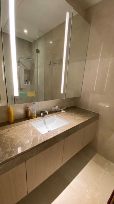 แมกโนเลียส์ วอเตอร์ฟรอนท์ เรสซิเดนซ์ (Magnolias Waterfront Residences)