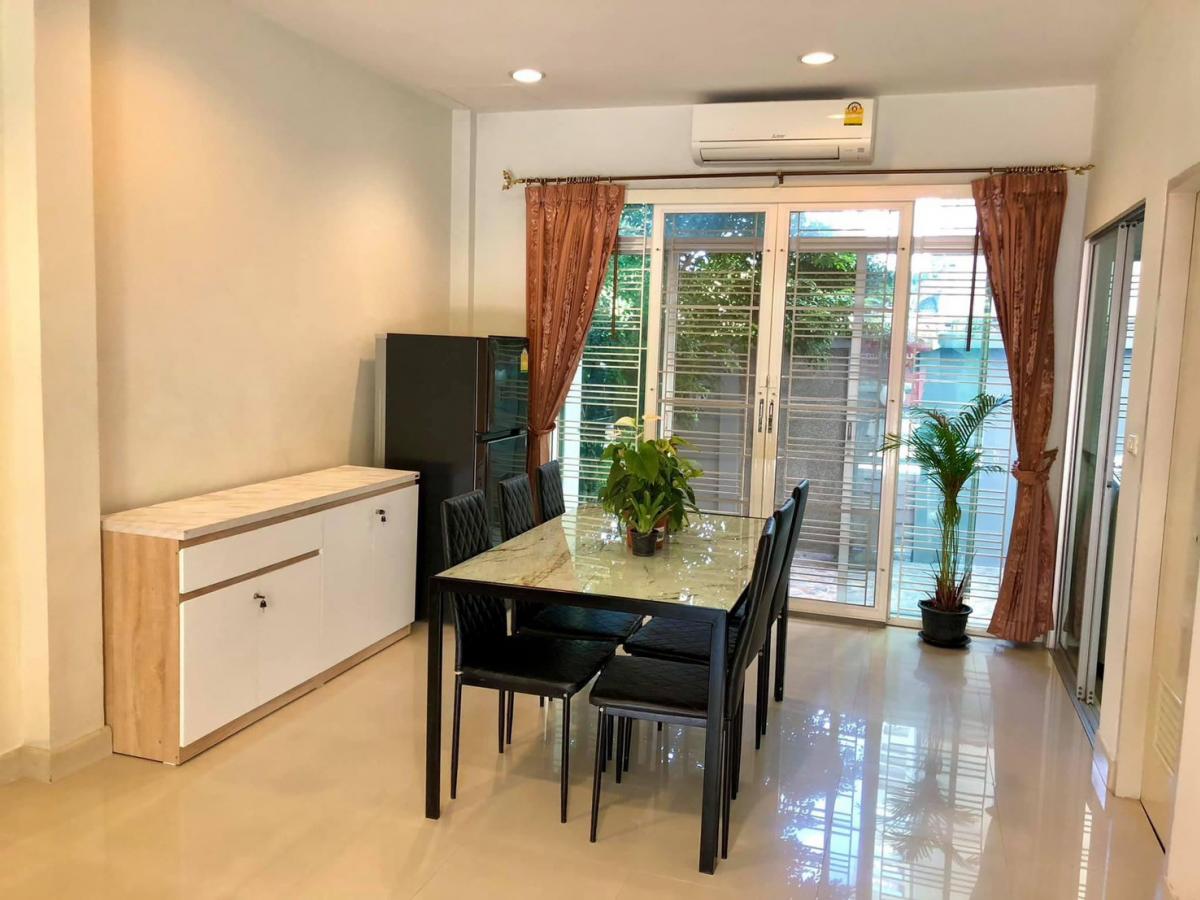 เช่าทาวน์เฮ้าส์ บ้านกลางเมืองสาทร ตากสิน urbanion