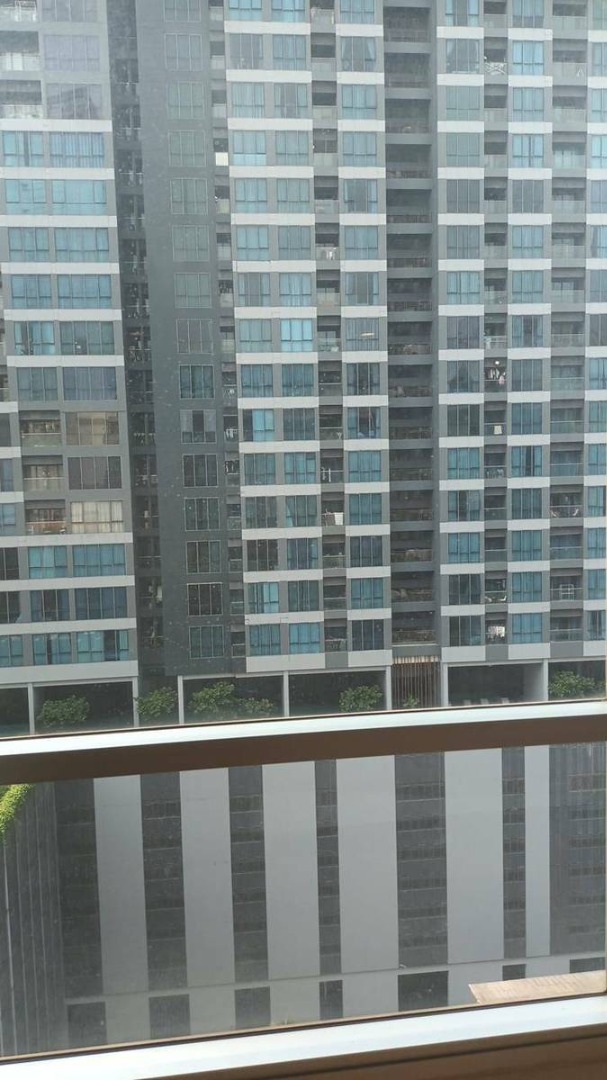 วิวสระว่ายน้ำ ตึก Hyde ที่ The Trendy Condominium (เดอะ เทรนดี้ คอนโดมิเนียม)