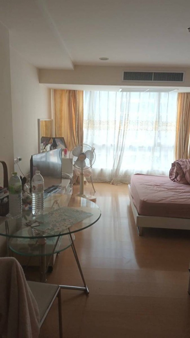 วิวสระว่ายน้ำ ตึก Hyde ที่ The Trendy Condominium (เดอะ เทรนดี้ คอนโดมิเนียม)