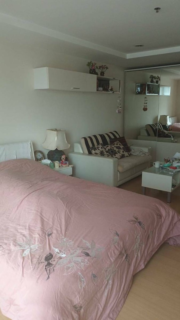 วิวสระว่ายน้ำ ตึก Hyde ที่ The Trendy Condominium (เดอะ เทรนดี้ คอนโดมิเนียม)