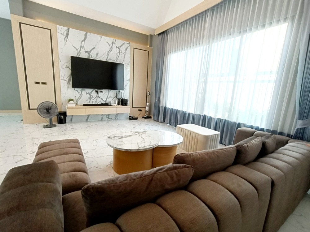 พูลวิลล่า พัทยา พร้อมเข้าอยู่ ทุ่งกลมตาลหมัน