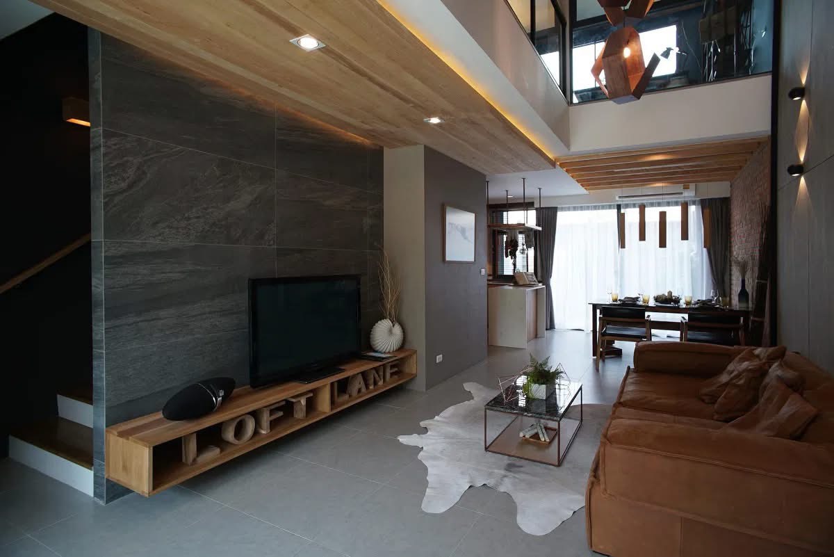 ทาวน์โฮมหรู หลังมุม มีความเป็นส่วนตัว เพดานสูง 6 เมตร ลาซาล