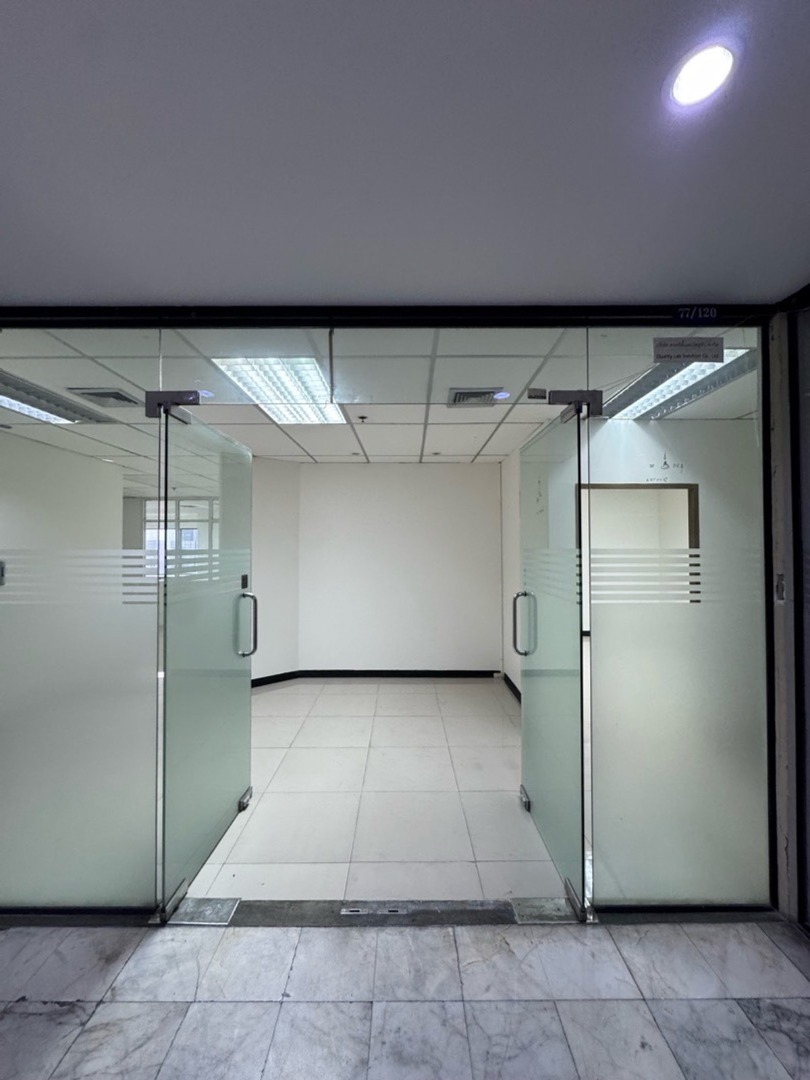 เช่าสำนักงาน ออฟฟิศ ทำเลดี ติดถนน ใกล้ bts กรุงธนบุรี