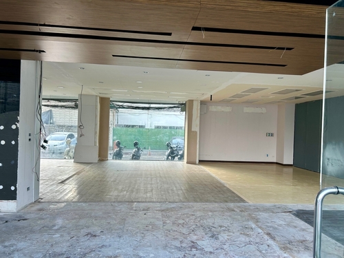 เช่าพื้นที่พาณิชย์ ชั้น 1 ทำเลดี ติด mrt สุทธิสาร