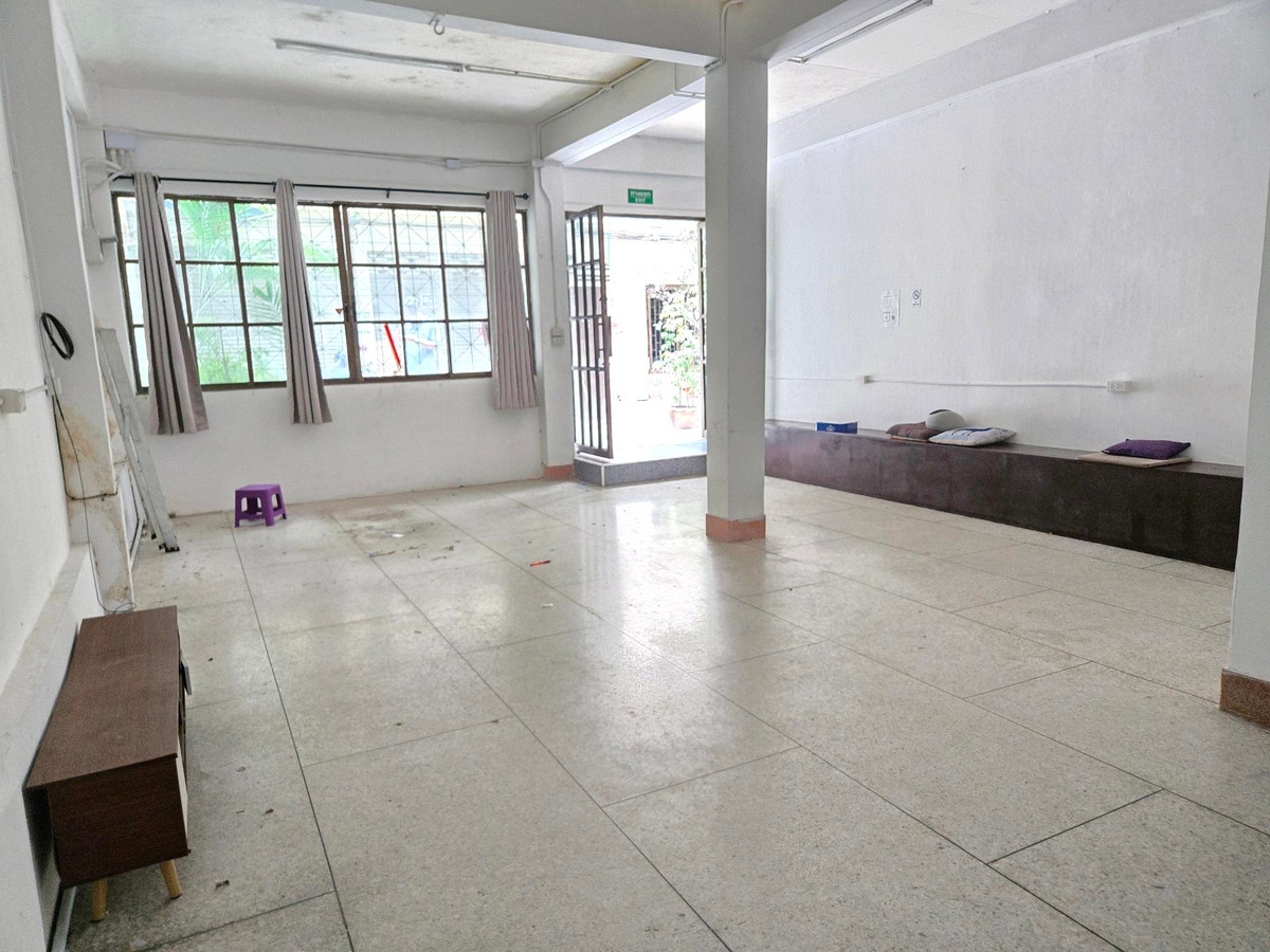 เช่าตึกแถว อาคารพาณิชย์ สีลม ซอยพิพัฒน์ 2