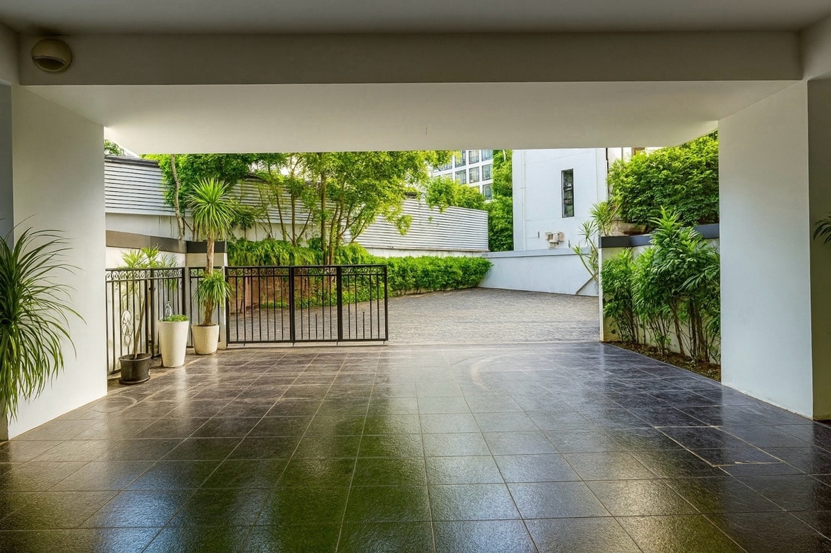 บ้านหรู สไตล์โมเดิรน์ พร้อมเข้าอยู่ ซอยสุขุมวิท 67