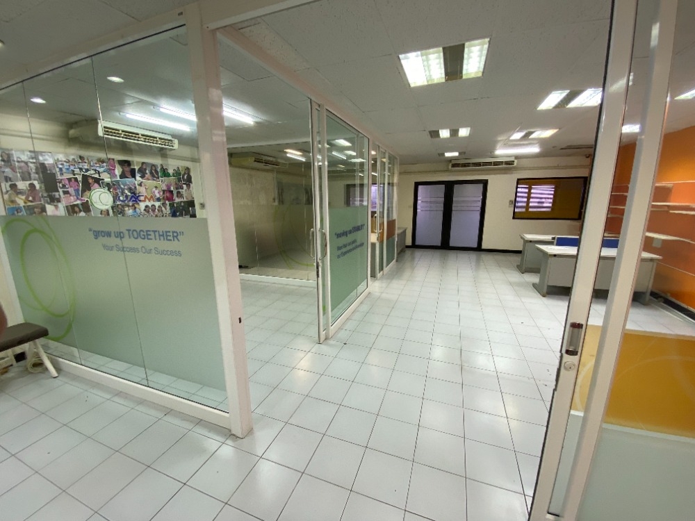 เช่าออฟฟิศ บางนา country complex   ขนาดพื้นที่ 178.89 ตร.ม.