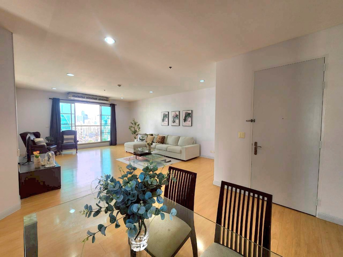 Citi Smart Sukhumvit 18 (ซิตี้ สมาร์ท สุขุมวิท 18) มีห้องแม่บ้าน