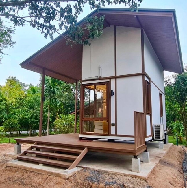 บ้านสำเร็จรูป โมดูลาร์ สไตล์ loft  พร้อมห้องน้ำ ระเบียง และบ้านสำหรับสัตว์เลี้ยง