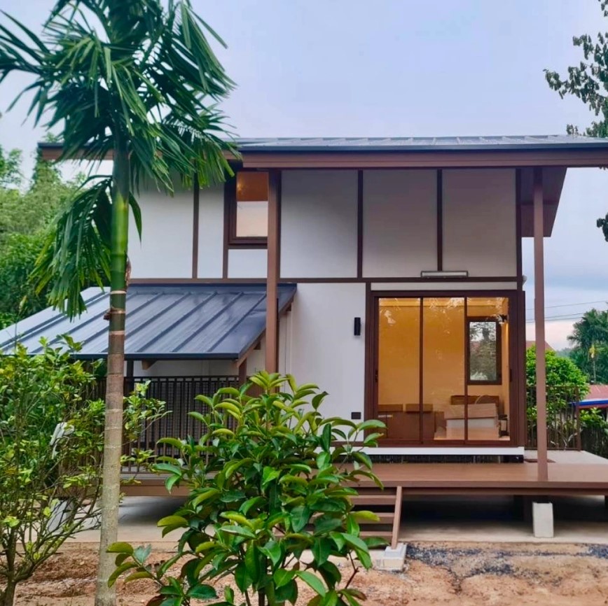 บ้านสำเร็จรูป โมดูลาร์ สไตล์ loft  พร้อมห้องน้ำ ระเบียง และบ้านสำหรับสัตว์เลี้ยง