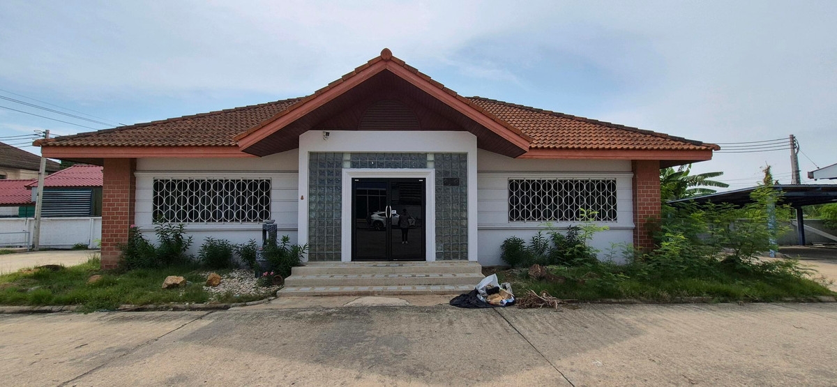 เช่าโกดัง  ซอย พระยาสุเรนทร์ 41 