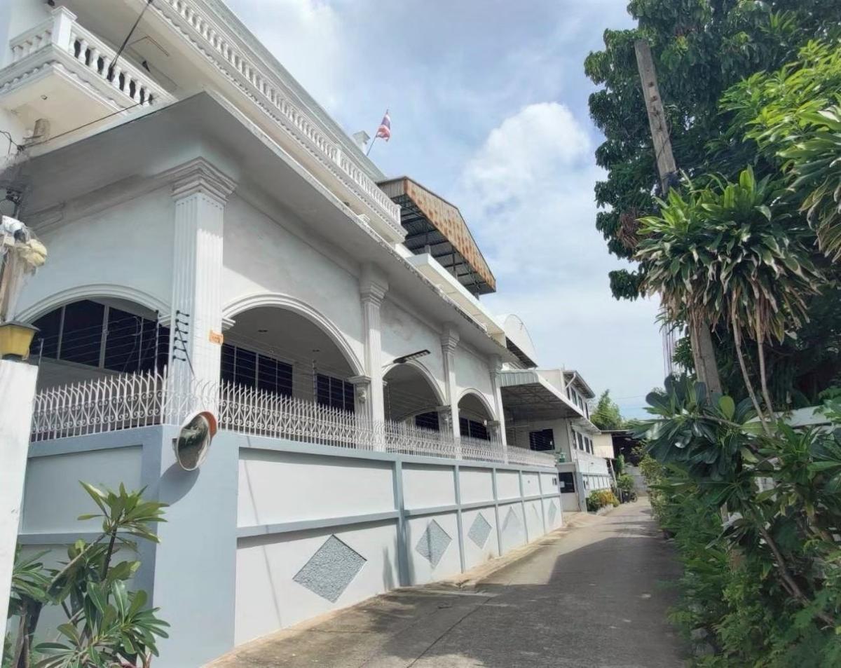 เช่าโฮมออฟฟิต ซอย พุทธบูชา- 2 เหมาะเป็นที่พักอาศัยและออฟฟิตและโกดัง ใกล้ทางด่วนดาวคะนอง พระราม2