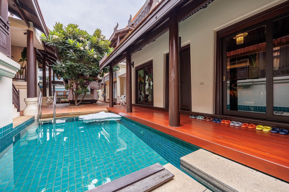 เช่าบ้าน มีสระว่ายน้ำในตัว เอกมัย