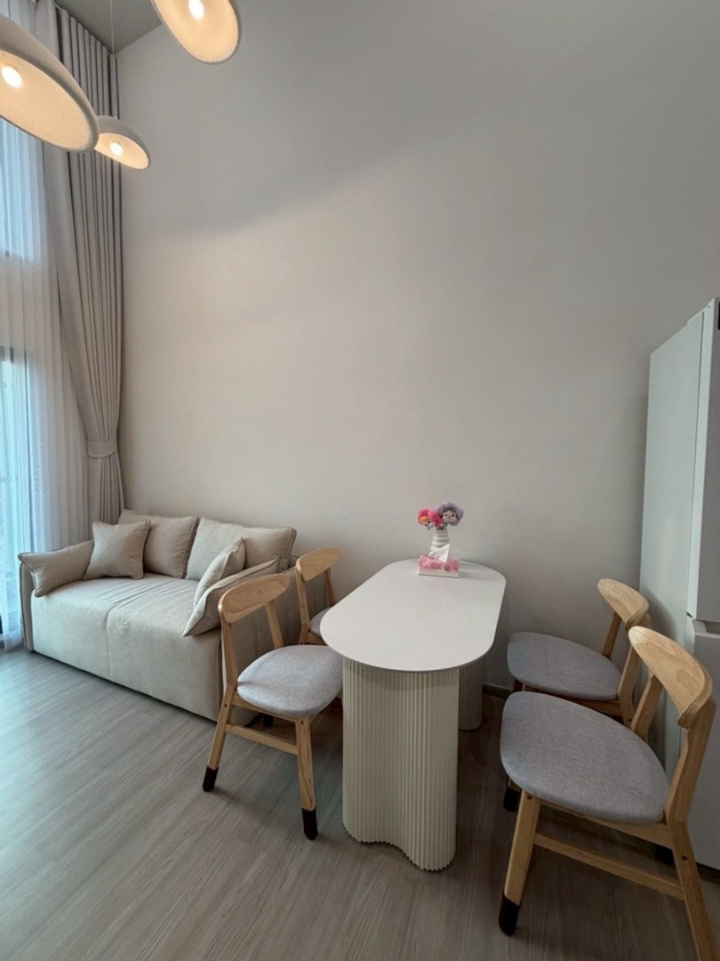 ห้องมุม วิวแม่น้ำเจ้าพระยา Vertiplex 2 ชั้น 2  Aspire สุขุมวิท–พระราม 4