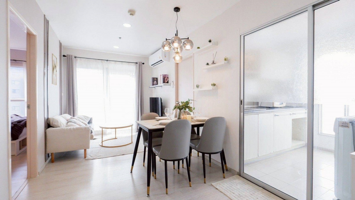 ห้องมุม ระเบียงทิศใต้ Aspire สาทร-ตากสิน (ทิมเบอร์ โซน)