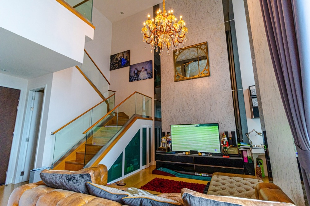 Duplex Penthouse คอนโด อิควิน็อคซ์ พหลวิภา  วิวฝั่งถนนวิภาวดีรังสิต