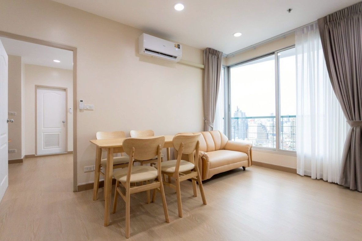 สาทรเฮ้าส์ (Sathorn House) ติด BTS สุรศักดิ์ วิวสวนลุมพินี,