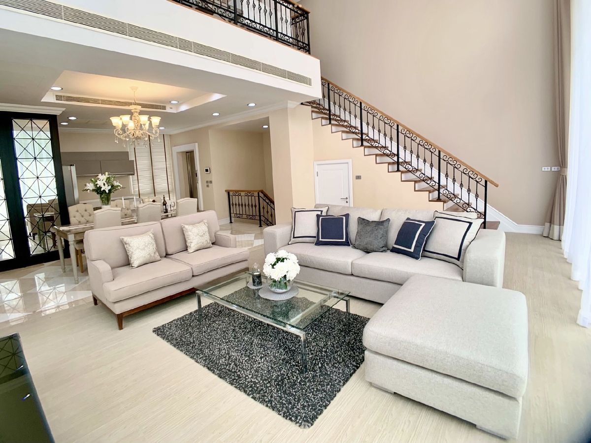  มีสระว่ายน้ำส่วนตัว สวย หรูหรา ทาวน์โฮม 5 ชั้น หมู่บ้าน 349 Residence 3 ห้องนอน 3 ที่จอดรถ ใกล้โรงเรียนนานาชาติ 