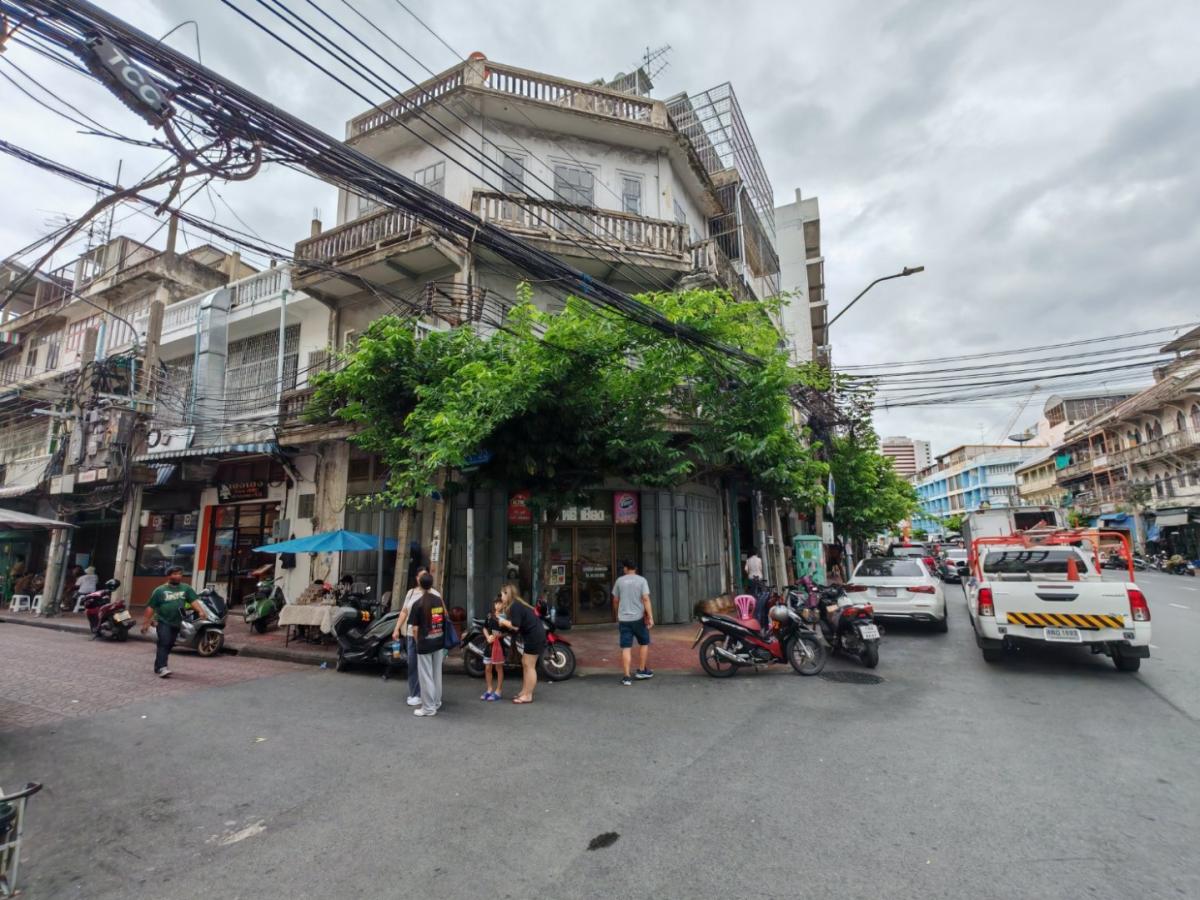 📌ติดถนนใหญ่ หลังมุม ใกล้รถไฟฟ้า เช่าตึกแถว ซอย เยาวราช 23   มีดาดฟ้า เหมาะทำร้านค้า ออฟฟิศ เกสต์เฮาส์ โรงเรียนกวดวิชา📌