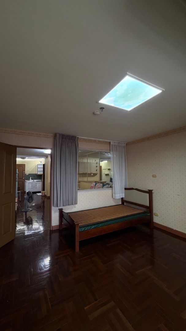 Master View Executive Place