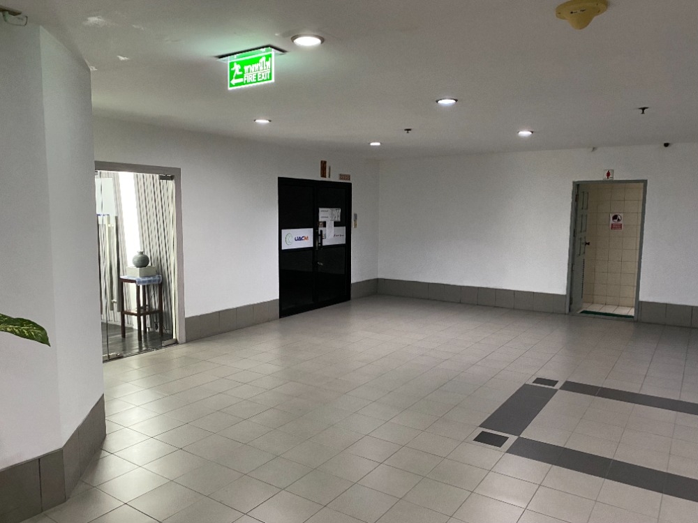 ออฟฟิศ บางนา country complex