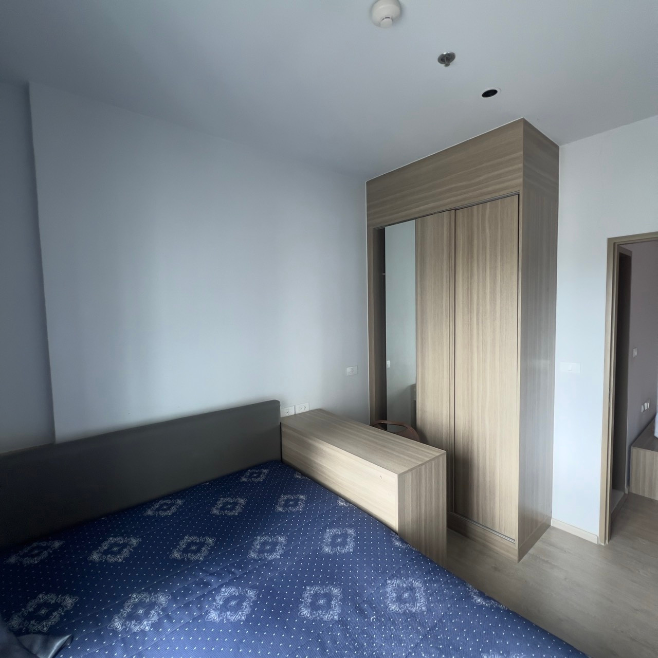 Altitude Unicorn Sathorn - Tha Phra (อัลติจูด ยูนิคอร์น สาทร-ท่าพระ)  ขนาด 24 ตารางเมตร