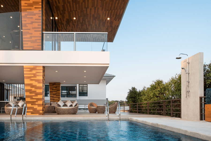 เดอะ-คอมพลีท-ศรีราชา